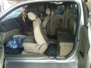 ต้องการขาย TOYOTA VIGO ป๊ 2011 ( แค็ปเปิดได้ )