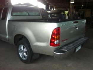 ต้องการขาย TOYOTA VIGO ป๊ 2011 ( แค็ปเปิดได้ )