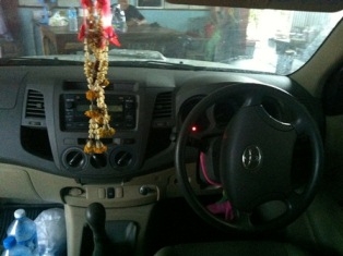 ต้องการขาย TOYOTA VIGO ป๊ 2011 ( แค็ปเปิดได้ )