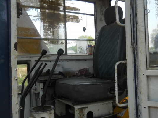 ขายรถ แบคโฮ KOMATSU PC60 รุ่น3 เครื่องเดิมๆ สภาพเดิม ช่วงล่างดี โซ่ดี บูม อาร์มดี