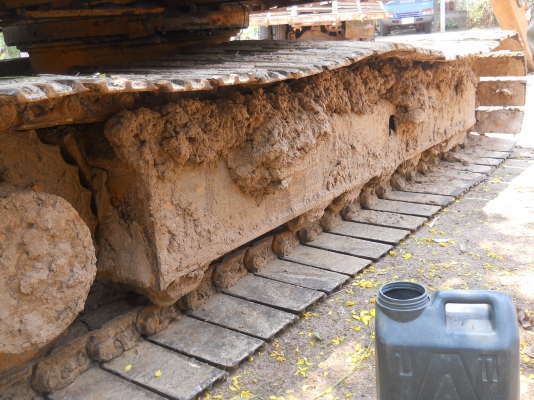 ขายรถ แบคโฮ KOMATSU PC60 รุ่น3 เครื่องเดิมๆ สภาพเดิม ช่วงล่างดี โซ่ดี บูม อาร์มดี