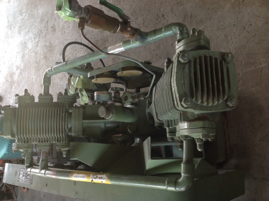 ขายปั้มอัดแก๊สเก่าญี่ปุ่น(Oilless gas Compressor) ยี่ห้อ Okamoto. ขนาด 7.5 แรงม้าสภาพสวย