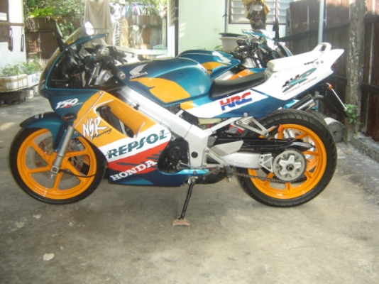 NSR 150 SP PROARM มี 3 คัน สวยมาก สีเขียวส้ม สีแดง ทำสีใหม่ทั้งคัน ราคา 35000 บาท มี 1 คัน และ อีกคัน ราคา 37000 บาท อีกคัน 39000 สนใจ ติดต่อ 0808051985 คุณ เจ สีลม ซอย 10 กทม ตรงข้าม ธนาคาร กรุงเทพ สำนักงานใหญ่ สีลม กทม