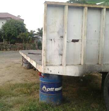 กระบะพื้นเรียบสวย มั่นคง แข็งแรง ถูกๆครับ (ทีมงานรถคุณภาพ)