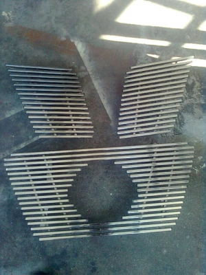 กระจังหน้าแสตนเลส นิสสัน นาวาร่า แยก 3 ชิ้น