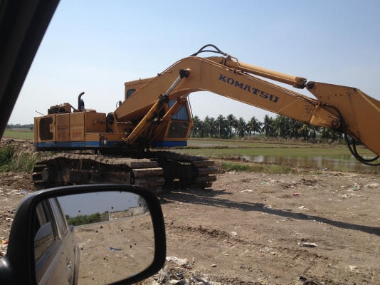 ขายแมคโคร200-2 komatsu