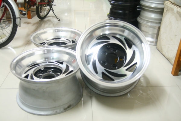ล้อแม็ก Turbo japan 15x8นิ้ว 5รู114 ล้อแม็ก Turbo japan 15x8นิ้ว 5รู114