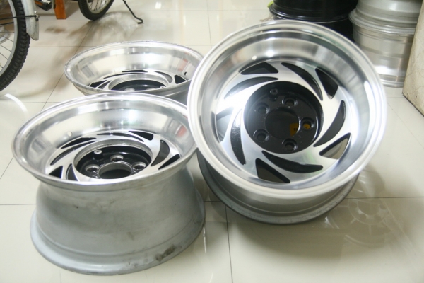 ล้อแม็ก Turbo japan 15x8นิ้ว 5รู114 ล้อแม็ก Turbo japan 15x8นิ้ว 5รู114