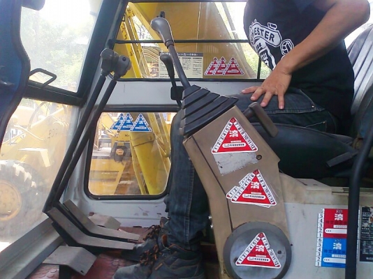 ขายด่วน..รถแบคโฮ KOBELCO SK120 M3 รถสภาพสวยสด เก่าญี่ปุ่นแท้ เลขชั่วโมง 3,0xx ชั่วโมง มีใบอินวอยล์.