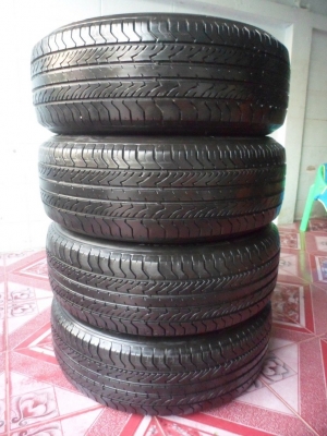 195/65/15"(4เส้น =2,700บ.)MICHELIN.ดอกเพียบๆ(ไม่มีป่ะซักเส้น) MXV8.(ปี10)  สนใจ t.085-227-5772