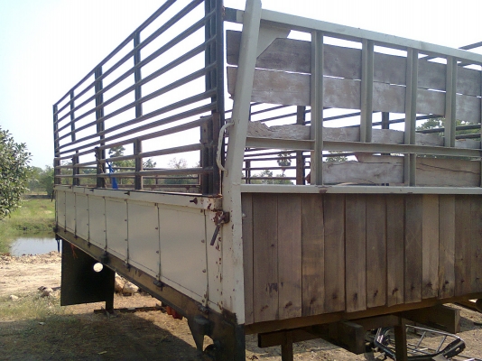 ขายด่วนราคาถูกกระบะพร้อมคอกเหล็กแข็งแรงFB ยาว5 เมตรถอดออกต่อดั้ม