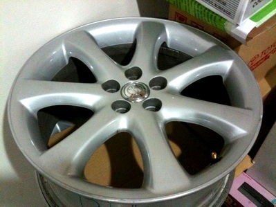 ล้อ 17 นิ้ว สภาพใหม่ทั้งสี่วงขนาด 5รู100 ล้อ 17 นิ้ว สภาพใหม่ทั้งสี่วงขนาด 5รู100