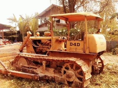 ขายด่วน..รถแทรคเตอร์ CAT D4 D รถสวย ระบบการทำงานดี ครบ ดันแรง เดินไว ได้งานมาก เครื่อง เกียร์ แรงจัด พร้อมใช้สุดขีด.