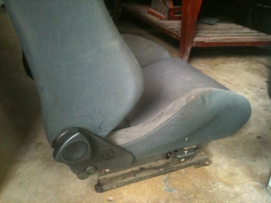 ขายเบาะ RECARO แท้ๆ สวยๆ ขายเบาะ RECARO แท้ๆ สวยๆ