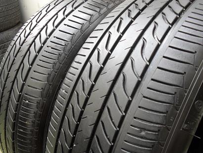 ขายยาง MICHELIN PRIMACY LC  ปี11 (1คู่)  225/60/16  ราคา 2,400 ดูของแถวปากเกร็ด สนใจติดต่อ 090-676-4651 เบียร์ครับ