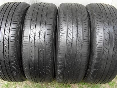 ขายยาง MICHELIN PRIMACY LC  ปี11 (1ชุด)  205/60/16  ราคา 3,600 ดูของแถวปากเกร็ด สนใจติดต่อ 090-676-4651 เบียร์ครับ