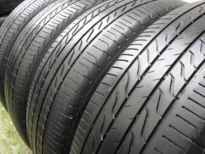 ขายยาง MICHELIN PRIMACY LC  ปี11 (1ชุด)  205/60/16  ราคา 3,600 ดูของแถวปากเกร็ด สนใจติดต่อ 090-676-4651 เบียร์ครับ