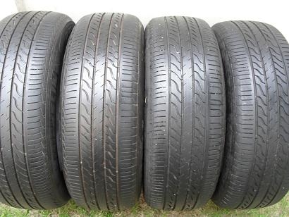 ขายยาง MICHELIN PRIMACY LC  ปี11 (1ชุด)  205/60/16  ราคา 3,400 ดูของแถวปากเกร็ด สนใจติดต่อ 090-676-4651 เบียร์ครับ