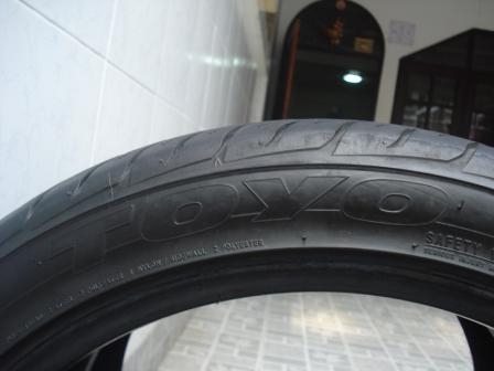 ขายยาง TOYO  JAPAN 205-45-17 1 คู่ถูกๆปี 2011ดอกหนาๆ