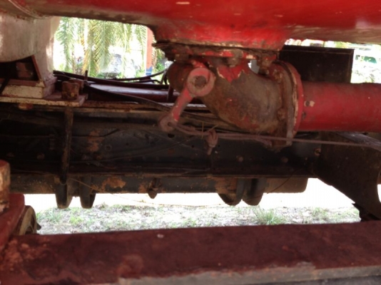 รถอิซูซุ 6 ล้อ บรรทุกน้ำมัน 115 แรงม้า ( รถห้างแท้ )  สนใจติดต่อ 081 - 6079515