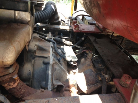 รถอิซูซุ 6 ล้อ บรรทุกน้ำมัน 115 แรงม้า ( รถห้างแท้ )  สนใจติดต่อ 081 - 6079515