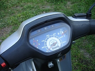 ขาย honda wave100 ปี48 ไมล์ฟ้า เครื่องดี  สวยๆ