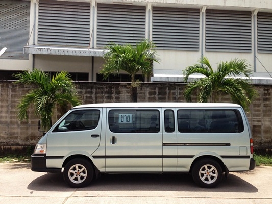 ขายรถตู้ Commuter ช่วงยาว เครื่อง 3000cc. พร้อมใช้งาน