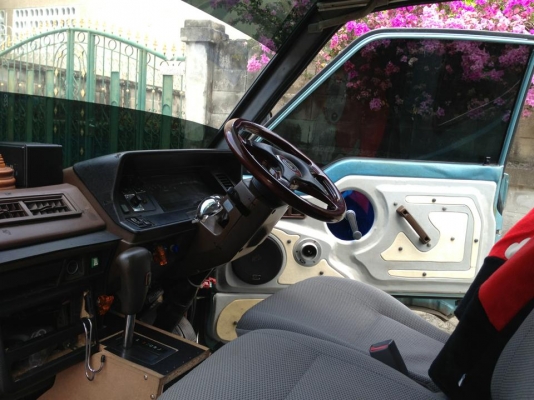 ขายรถตู้HIACEเครื่อง 2J แก๊ส lpg 2 ระบบ เกียรออโต้ พวงมาลัยเพาเวอรเอกสารครบโอนพร้อม