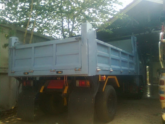 ขาย6ล้อดั้ม120 ฝาขาว