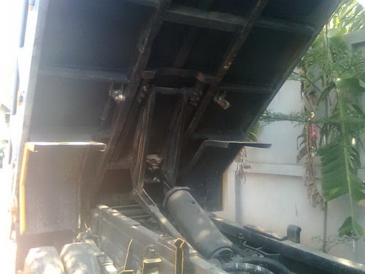 ขาย6ล้อดั้ม120 ฝาขาว