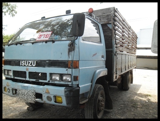 6 ล้ออีซูซุ 120 แรง เครื่องดี สภาพสวยๆ