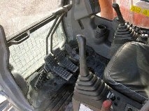 ขายด่วน HITACHI ZX 200-1  นำเข้าเองจากญี่ปุ่นสภาพสวยยังไม่ผ่านการใช้งานในไทย เครื่องปั้มดี ไฟฟ้าครบ