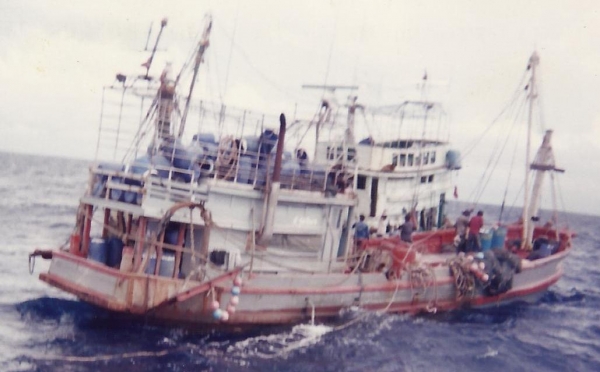 ขายเรืออวนลากเดี่ยว