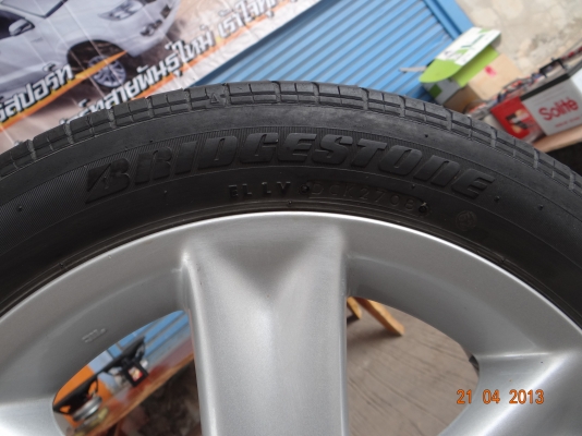 ขายแม็กพร้อมยาง TOYOTA YARIS  R16 ของแท้นำเข้า