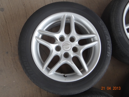 ขายล้อแม็กพร้อมยาง NISSAN SKYLINE R16