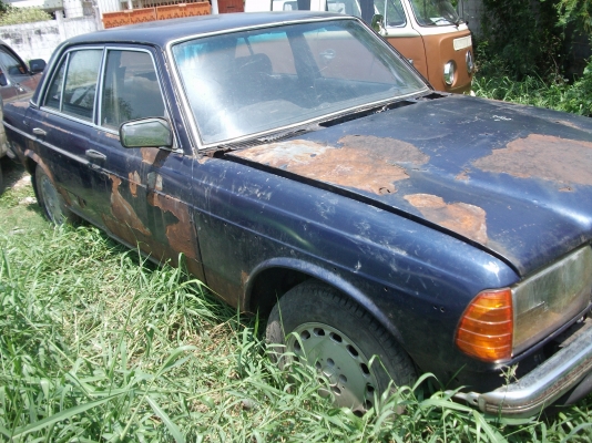 ขาย Ben-123-แบบ 230 รถขับไม่ได้ของครบมีทะเบียนขาดปี46 ขายตามสภาพครับ