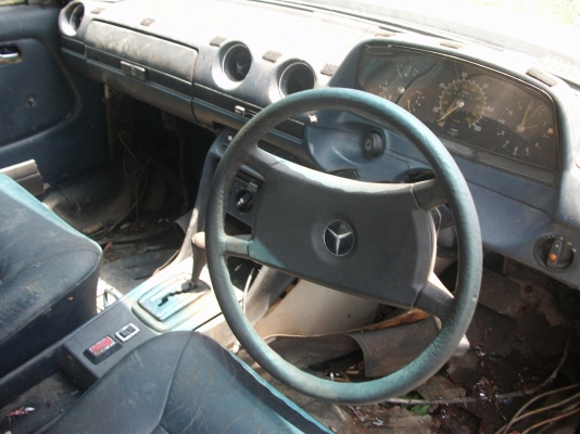 ขาย Ben-123-แบบ 230 รถขับไม่ได้ของครบมีทะเบียนขาดปี46 ขายตามสภาพครับ ขาย Ben-123-แบบ 230 รถขับไม่ได้ของครบมีทะเบียนขาดปี46 ขายตามสภาพครับ