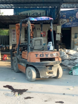 ขายรถฟอร์คลิฟท์ดีเซล โตโยต้า 2.0 ตัน