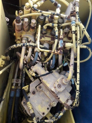 ขายจ้า..KOBELCO SK60-1 มาร์คทรี  เก่านอกแท้  เดิมๆๆ  เครื่องปั๊มดี  ไฟฟ้าครบ  พร้อมใช้  โทร 089-3818694  ดวงนภา