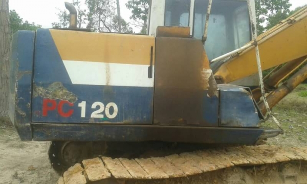 KOMATSU PC 120-5