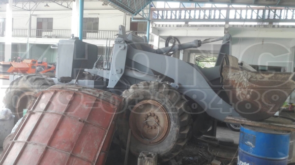 ขายด่วน โครงรถตัก komatsu 510 ขาดเครืองยนต์ อย่างเดียว ระบบครบเหมือนเดิม ขาย 160000 บาท