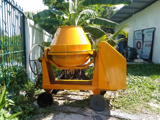 ขายโม่ผสมคอนกรีตมือสองพร้อมใช้ มอเตอร์ 3 แรง สภาพสวยร้านวันชัยโทร.0865292215
