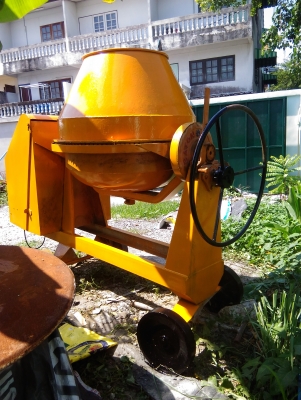 ขายโม่ผสมคอนกรีตมือสองพร้อมใช้ มอเตอร์ 3 แรง สภาพสวยร้านวันชัยโทร.0865292215