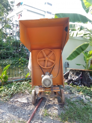 ขายโม่ผสมคอนกรีตมือสองพร้อมใช้ มอเตอร์ 3 แรง สภาพสวยร้านวันชัยโทร.0865292215