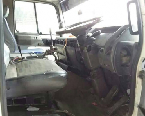 ขายด่วนสิบล้อหัวลาก เพลาเดียวก๊าช cng 8ถัง คัทซีKT 925 เครื่อง k13d 260แรงม้า