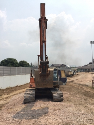 ขาย รถ แบคโฮ (backhoe) ฮิตาชิ รุ่น EX-200-2 รถพร้อมใช้งานสุดๆ 450,000 บาท ขาย รถ แบคโฮ (backhoe) ฮิตาชิ รุ่น EX-200-2 รถพร้อมใช้งานสุดๆ 450,000 บาท