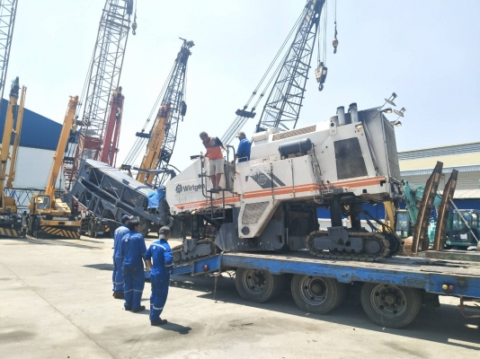 ถึงไทยแล้ว รถกัดผิว Wirthgen 2000DC จากญี่ปุ่น ไฟฟ้าน้อย ใช้งานง่ายๆ 092-929-9942 ธีรเทพ