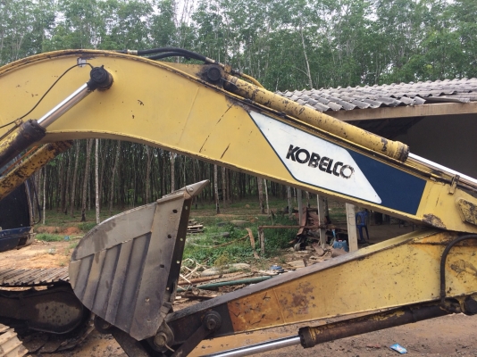 KOBELLCO SK200-3ราคา530,000บาทโทร085-8944625 KOBELLCO SK200-3ราคา530,000บาทโทร085-8944625