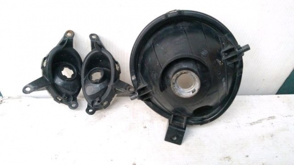 โคมไฟหน้าฟีโน่