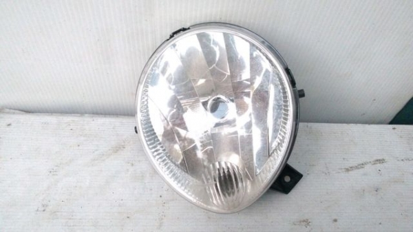 โคมไฟหน้าฟีโน่